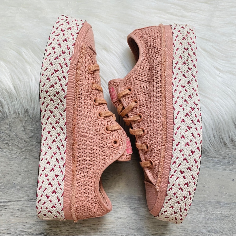 NWT Converse Chuck Taylor All Star Low Top Women’s - Picture 6 of 10